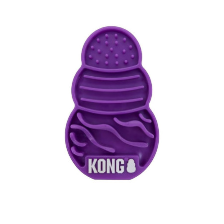 Kong Licks Kitty